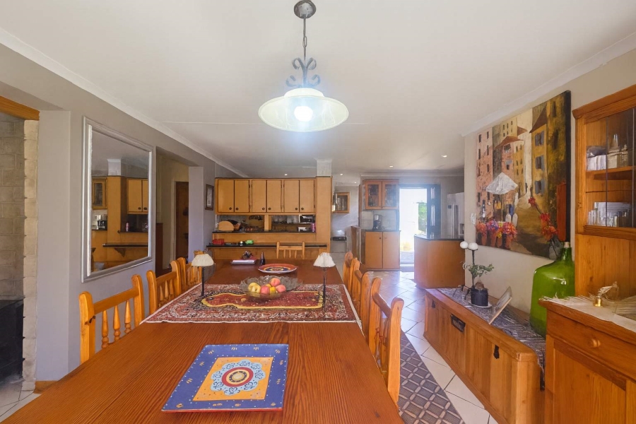 5 Bedroom Property for Sale in Ladybrand Free State